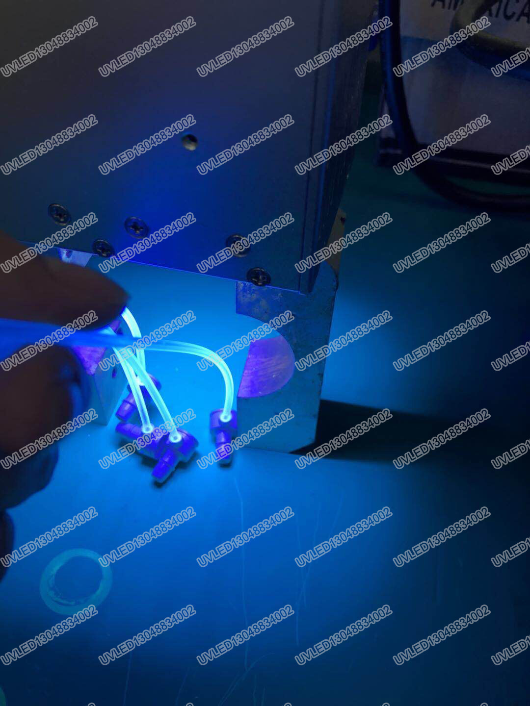 UVLED光源照射針頭與針管的工藝13048834002